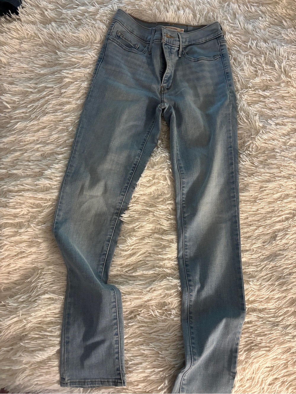 Levi's Women's Light Blue Shaping Skinny Jeans